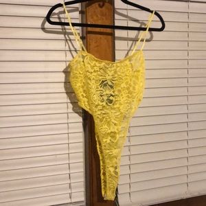 NEW WITH TAGS 🏷 Lace body suit size M